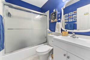 24 Bath room 01 - Lake Worth Homes - Lake Worth Homes