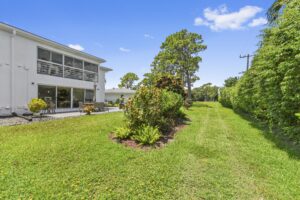30 Rear 02 - Lake Worth Homes - Lake Worth Homes