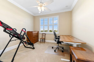 22 Office 01 - Lake Worth Homes - Lake Worth Homes