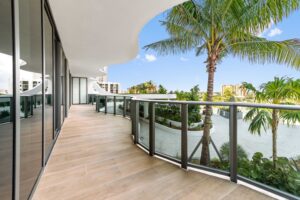 35 balcony 02 - Lake Worth Homes - Lake Worth Homes