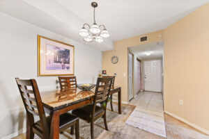 05 dining area 02 - Lake Worth Homes - Lake Worth Homes