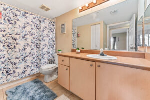 17 bathroom 01 - Lake Worth Homes - Lake Worth Homes