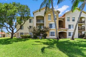 25 Rear 03 - Lake Worth Homes - Lake Worth Homes