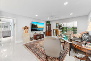 23 Living room 02 - Lake Worth Homes - Lake Worth Homes