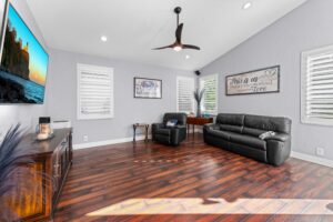14 family room 01 - Lake Worth Homes - Lake Worth Homes