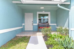 04 Entry 01 - Lake Worth Homes - Lake Worth Homes