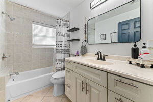 19 Bathroom 01 - Lake Worth Homes - Lake Worth Homes