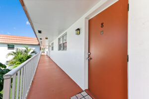 03 Entry 01 - Lake Worth Homes - Lake Worth Homes