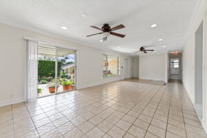 09 living room 01 - Lake Worth Homes - Lake Worth Homes