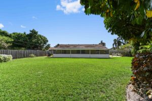 28 Rear 03 - Lake Worth Homes - Lake Worth Homes