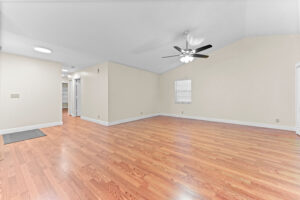 14 Family room 01 - Lake Worth Homes - Lake Worth Homes