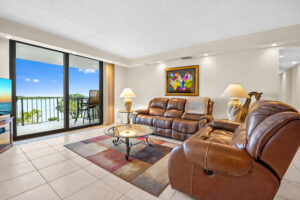 13 Living Room 01 - Lake Worth Homes - Lake Worth Homes