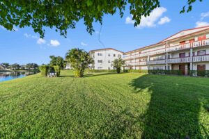 24 Rear 04 - Lake Worth Homes - Lake Worth Homes