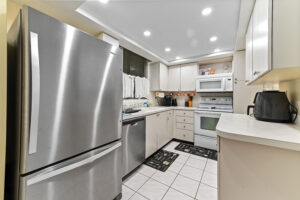 13 Kitchen 01 - Lake Worth Homes - Lake Worth Homes