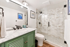 21 bathroom 01 - Lake Worth Homes - Lake Worth Homes