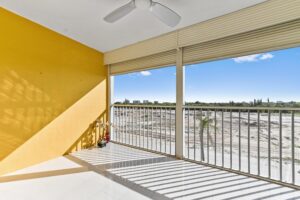 34 balcony 02 - Lake Worth Homes - Lake Worth Homes