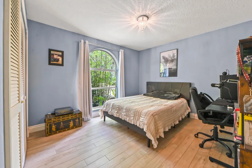 20260812143256130379000000-o - Lake Worth Homes - Lake Worth Homes
