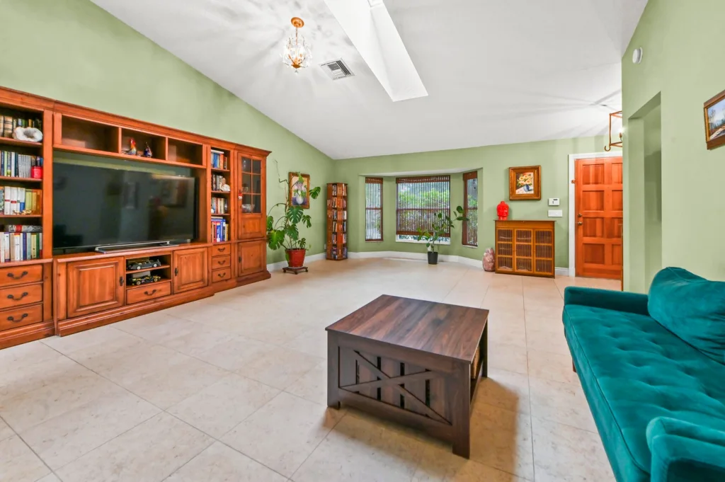 20260812143255911799000000-o - Lake Worth Homes - Lake Worth Homes