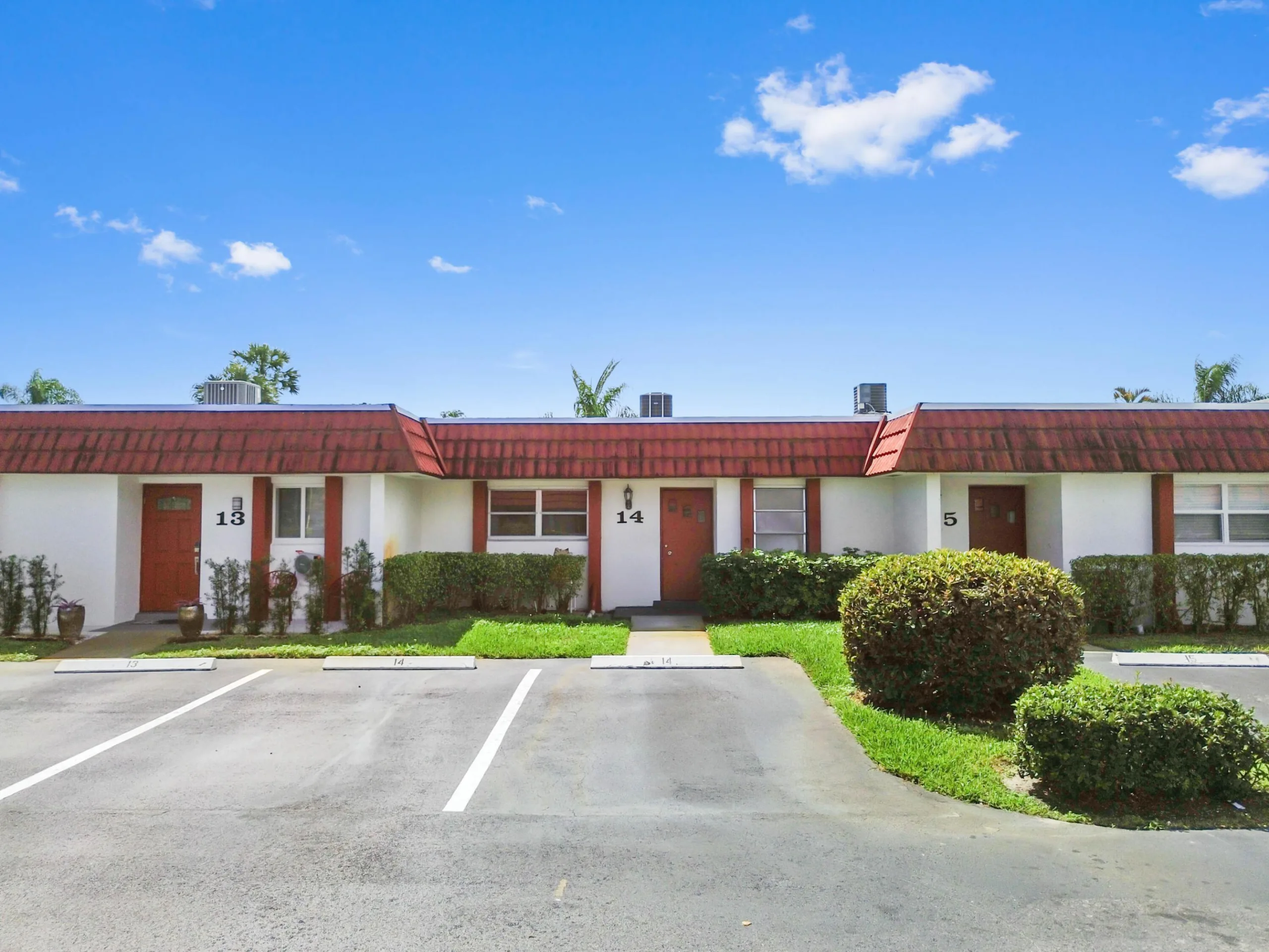 5800 Fernley Drive W Apt 14, West Palm Beach, FL 33415